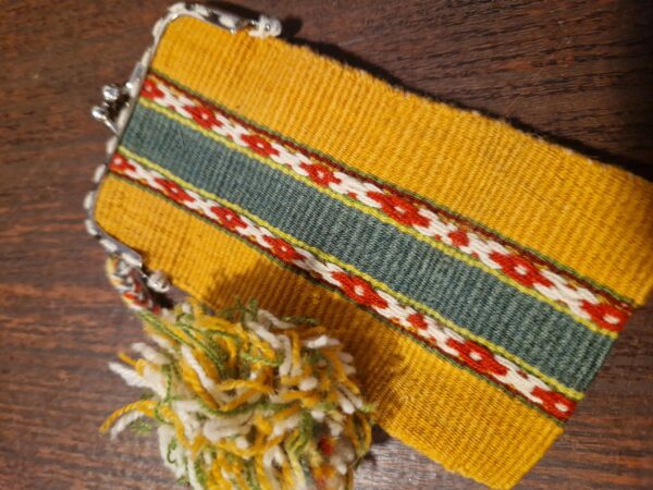 Etui à lunettes tissé